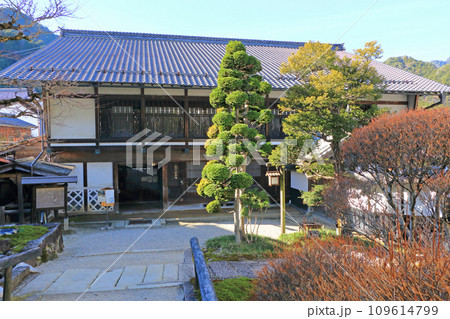 中山道妻籠宿　脇本陣奥谷 109614799