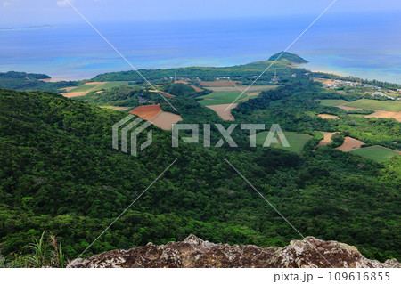 石垣島、野底岳からの風景 石垣島、野底岳からの風景 109616855