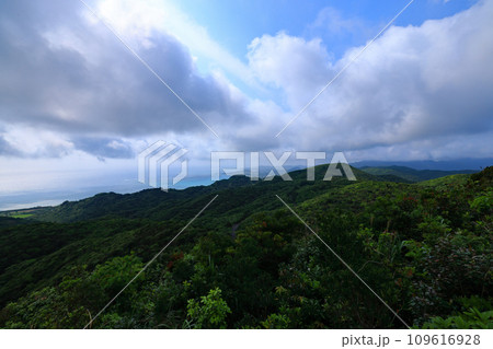 石垣島、野底岳からの風景 石垣島、野底岳からの風景 109616928