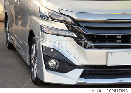 自動車イメージ　トヨタ2代目ヴェルファイア モデリスタ仕様 109617848
