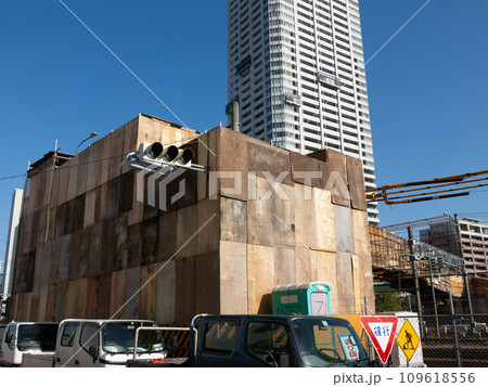 歩道橋の工事 歩道橋の工事 109618556