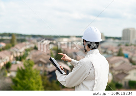 作業着の男性・建設不動産イメージ 109618834