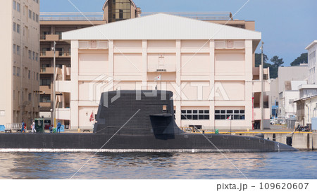 横須賀の海上自衛隊そうりゅう型潜水艦 109620607