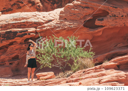 Young hiker woman on hike  109623371