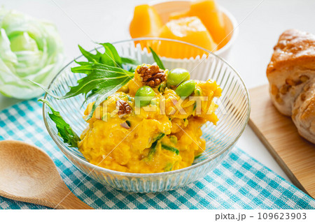 南瓜のサラダ 109623903