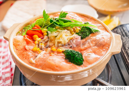 トマト豆乳チーズ鍋 トマト豆乳チーズ鍋 109623961