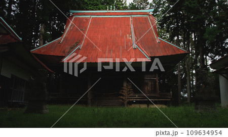夕方の神社 夕方の神社 109634954