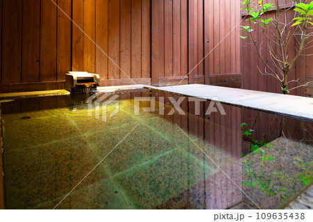 和風で趣のある旅館、ホテル、宿の源泉掛け流しの貸切露天風呂・家族風呂・昼の温泉(千葉県) 和風で趣のある旅館、ホテル、宿の源泉掛け流しの貸切露天風呂・家族風呂・昼の温泉(千葉県) 109635438