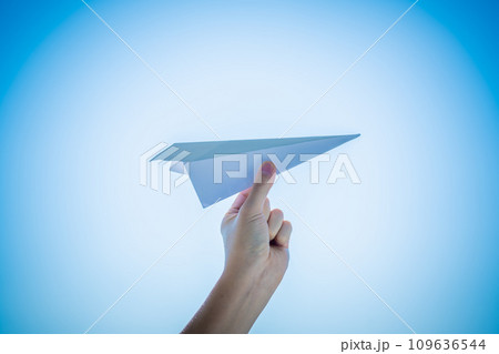 上飛行機を飛ばす 109636544