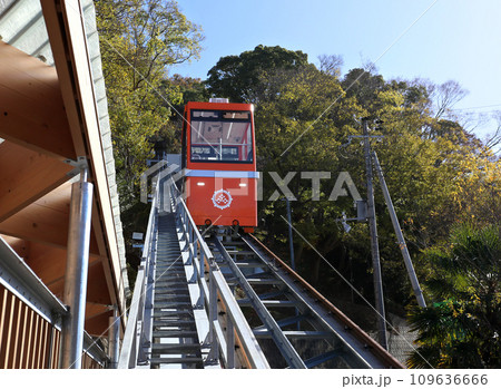 紀三井寺 ケーブルカーがお迎え 和歌山市 紀三井寺 ケーブルカーがお迎え 和歌山市 109636666