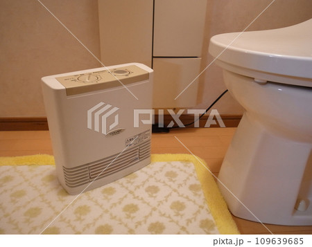 トイレの暖房器具 109639685