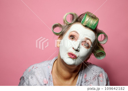 funny senior woman funny senior woman 109642182