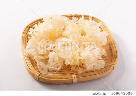 中国産　白キクラゲ　（乾燥） 109645009