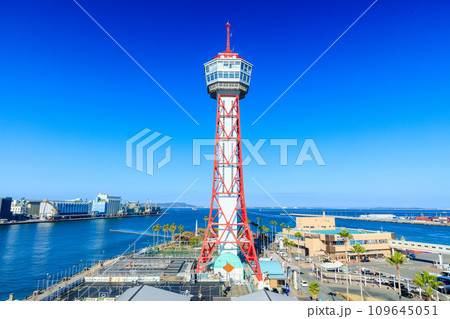 冬の博多ポートタワー　福岡県博多区 109645051