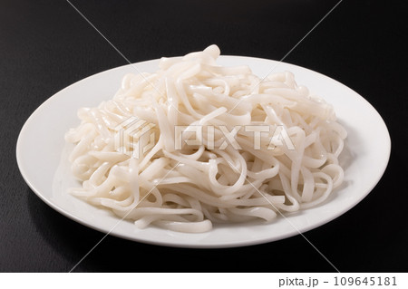 ロカボ麺 低糖質麺 (おからパウダー こんにゃく粉) ロカボ麺 低糖質麺 (おからパウダー こんにゃく粉) 109645181