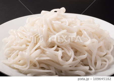 ロカボ麺 低糖質麺 (おからパウダー こんにゃく粉) ロカボ麺 低糖質麺 (おからパウダー こんにゃく粉) 109645182