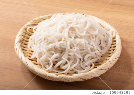 ロカボ麺 低糖質麺 (おからパウダー こんにゃく粉) ロカボ麺 低糖質麺 (おからパウダー こんにゃく粉) 109645193