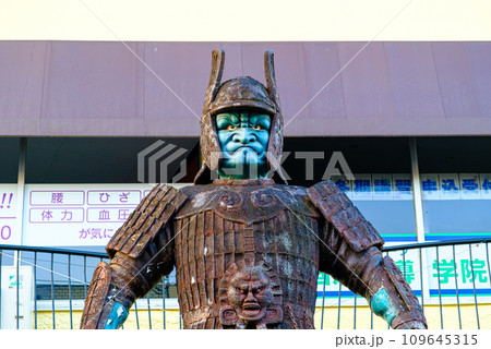 京都、大映通り商店街の大魔神 109645315