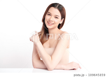 Beautiful young asian woman with clean fresh skin on white background, Face care, Facial treatment, Cosmetology, beauty and spa, Asian women portrait. Beautiful young asian woman with clean fresh skin on white background, Face care, Facial treatment, Cosmetology, beauty and spa, Asian women portrait. 109645859