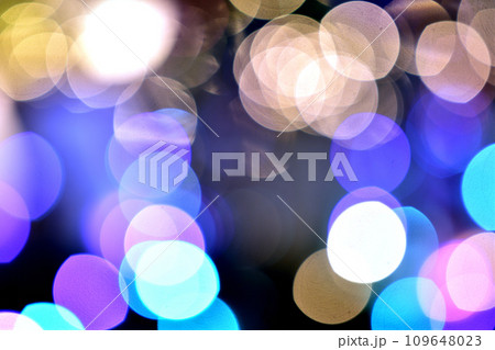イルミネーションの玉ボケ 109648023