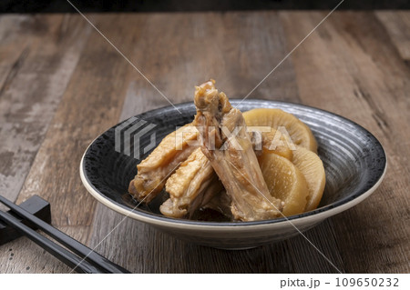 手羽中と大根の煮物 手羽中と大根の煮物 109650232