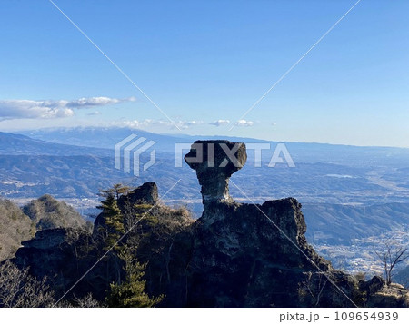 青空と丁須の頭 109654939