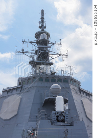 海上自衛隊イージス艦きりしまの艦橋 109655104