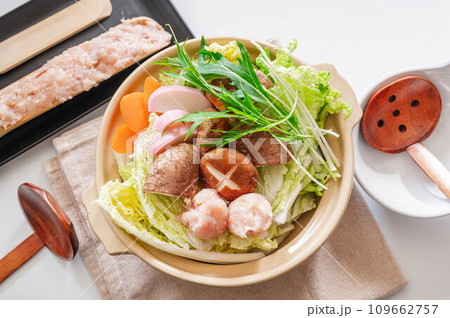 鶏つくね鍋 109662757