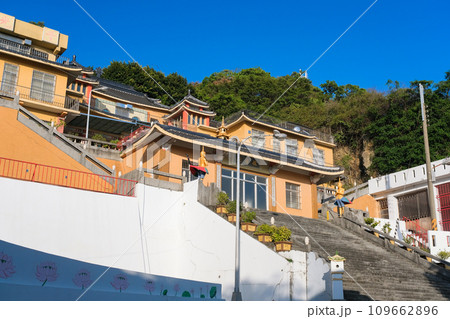 台湾 高雄市 寿山公園にあるお寺、千光寺 109662896