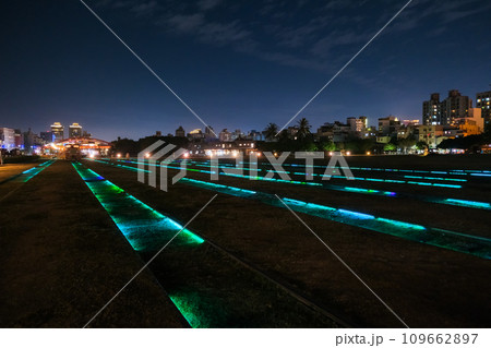 台湾 高雄市 夜の哈瑪星鉄道文化園区 109662897