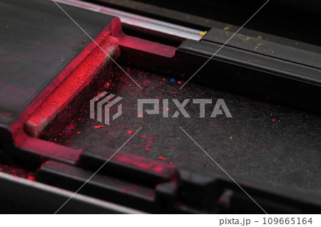 magenta laser powder magenta laser powder 109665164