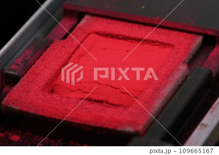magenta laser powder magenta laser powder 109665167