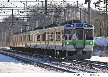 千歳線　北広島ー上野幌　JR北海道　721系＋731系　F-2編成（札幌） 109667922
