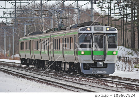 千歳線　北広島ー上野幌　JR北海道　721系　F-10編成（札幌） 109667924