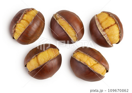 roasted peeled chestnut isolated on white background wit full depth of field. Top view. Flat lay 109670862