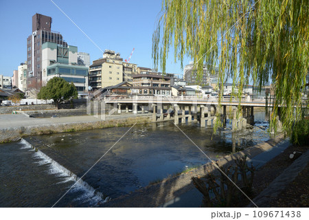 三条大橋 京都市東山区鴨川 三条大橋 京都市東山区鴨川 109671438