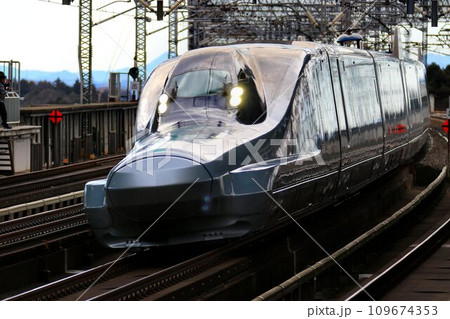 未来へ向けて駆け抜ける!! ALFA-X『E956系』高速運転試験電車… 那須塩原駅にて 未来へ向けて駆け抜ける!! ALFA-X『E956系』高速運転試験電車… 那須塩原駅にて 109674353