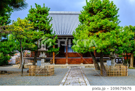 京都、上善寺の本堂 109679676