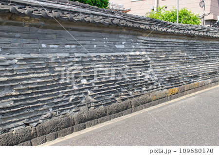 谷中 観音寺の築地塀(東京都台東区) 谷中 観音寺の築地塀(東京都台東区) 109680170