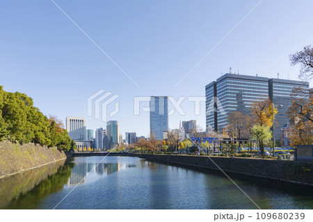 旧江戸城 外桜田門とお濠 旧江戸城 外桜田門とお濠 109680239