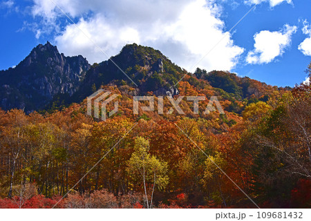 八ヶ岳 みずがき山 紅葉景色 八ヶ岳 みずがき山 紅葉景色 109681432