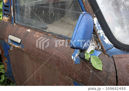 Broken car because of the crash accident 109682488