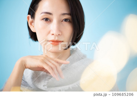 ビューティーイメージ　ミドル女性 109685206