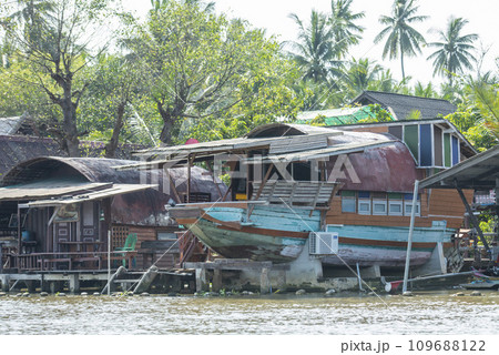 THAILAND AMPHAWA MAE KLONG RIVER THAILAND AMPHAWA MAE KLONG RIVER 109688122