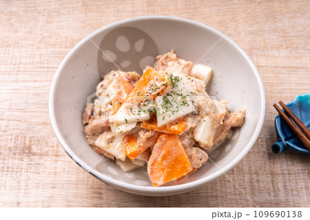 蕪と人参のツナマヨサラダ 109690138