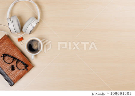 Workplace essentials Workplace essentials 109691303