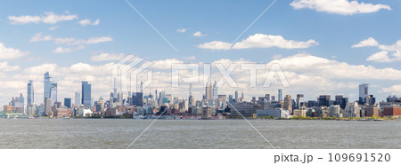 New York City skyline 109691520
