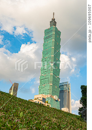 台湾　台北の街並み 109695007