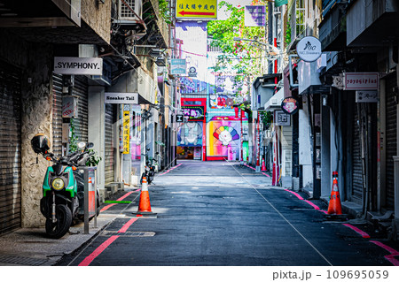 台湾 台北の街並み 台湾 台北の街並み 109695059