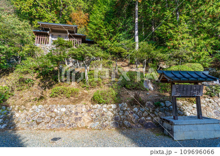 京都市右京区　北朝初代光厳天皇　山国陵　第百二代後花園天皇　後山国陵 109696066